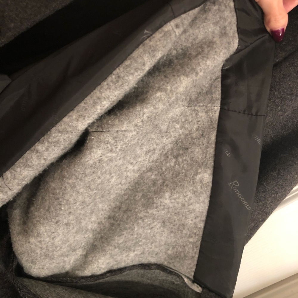 Gorgeous Wool Coat by Rothschild. - Picture 10 of 10